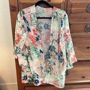 Unbranded NWOT Boutique Women’s Green And Coral Kimono, Size Large!